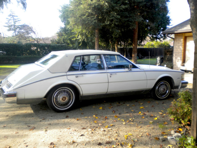 1985 Cadillac Seville - photo 2