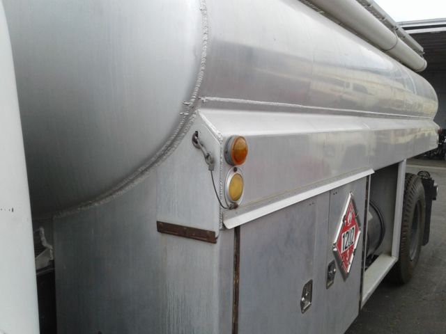 1974 ford F600 - photo 4