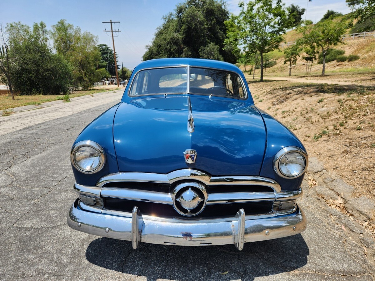 1950 Ford Deluxe Custom - photo 3