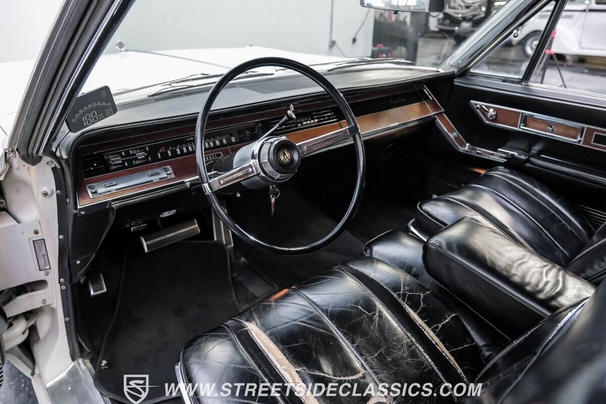 1967 Chrysler Imperial Crown - photo 5