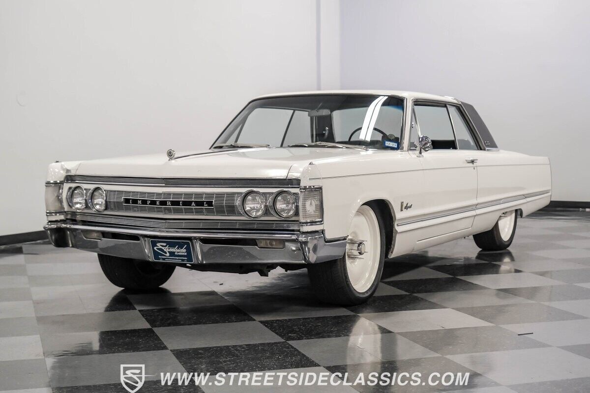 1967 Chrysler Imperial Crown - photo 6