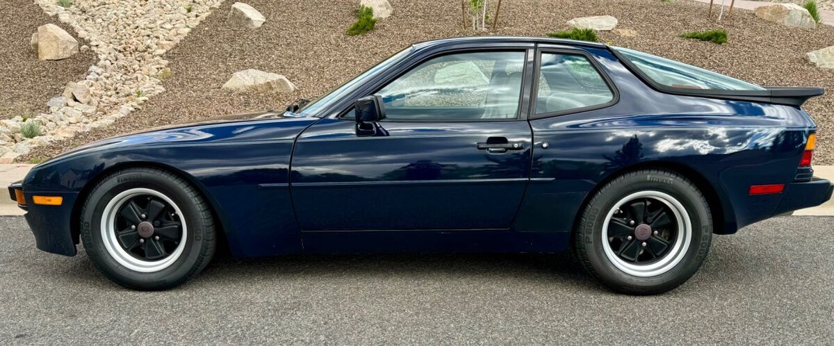 1985 Porsche 944 - photo 2
