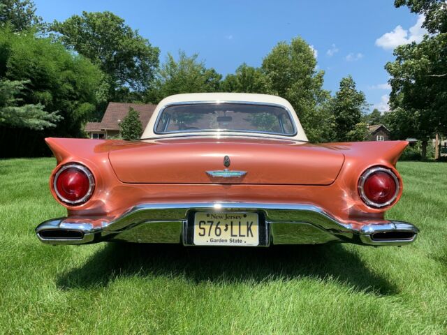 1957 Ford Thunderbird - photo 3