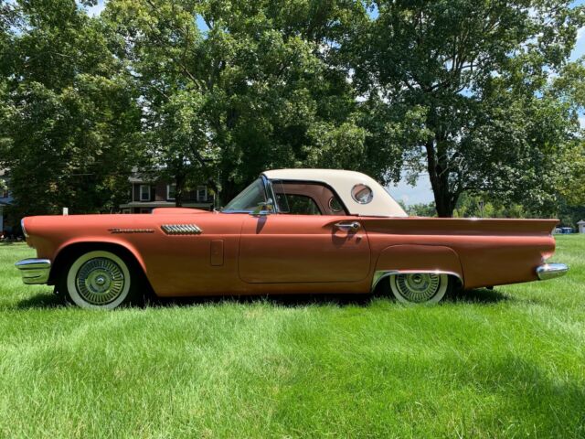 1957 Ford Thunderbird - photo 6
