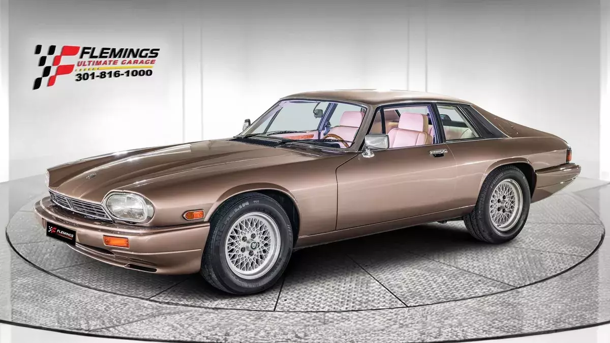 Coronet gold metallic 1984 Jaguar XJS Coupe 0 Available Now! 1984 Jaguar XJS Rare factory 5 speed