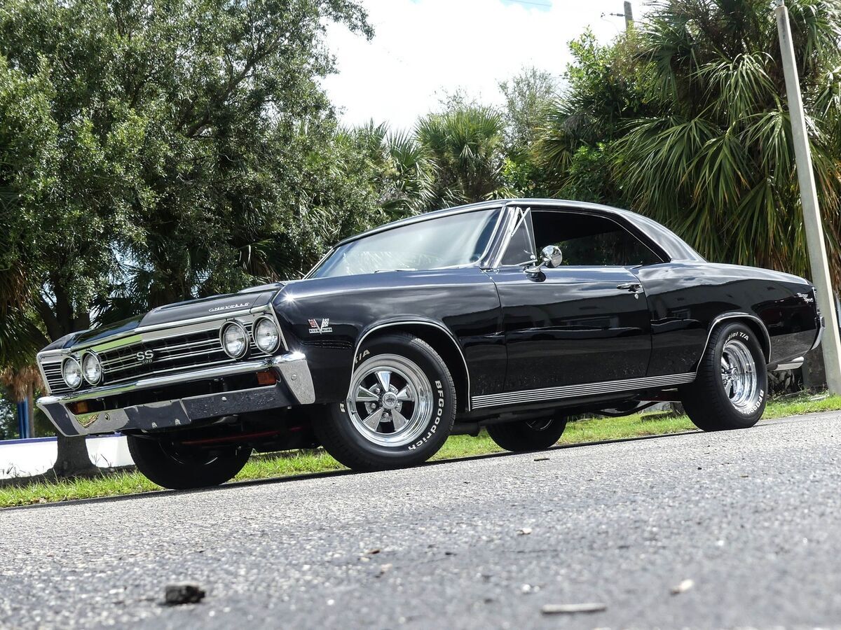 Correct 396, 700R4, A/C, power steering, 4-wheel disc brakes, bluetooth. Clean! 1967 Chevrolet Chevelle SS Tribute Restomod
