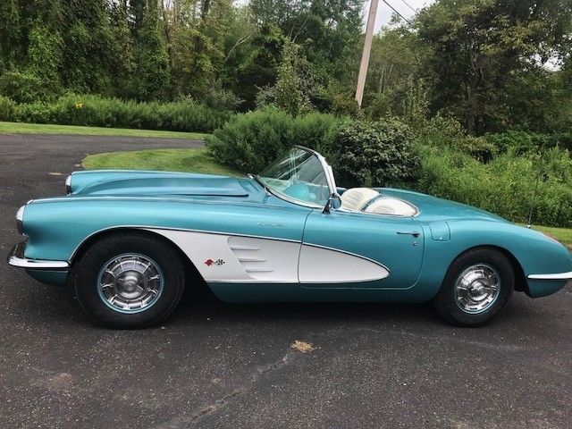 1959 Chevrolet Corvette Fuel Injected Roadster - photo 2