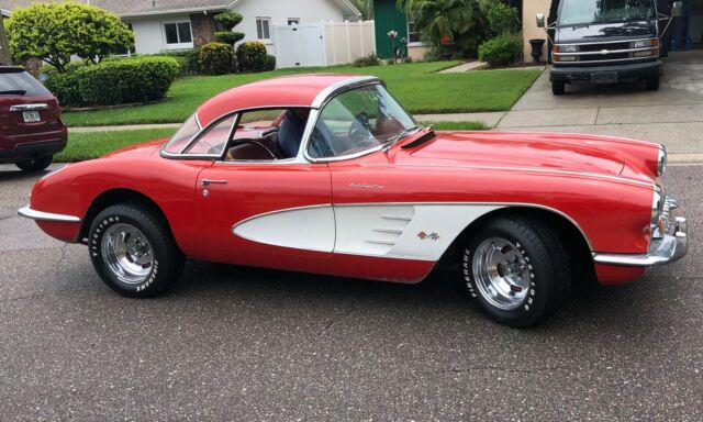 Corvette 1960 C1 Fuelie Barn Find CS Code 283-315HP Factory Hard-Top # Matched 1960 Chevrolet Corvette convertible