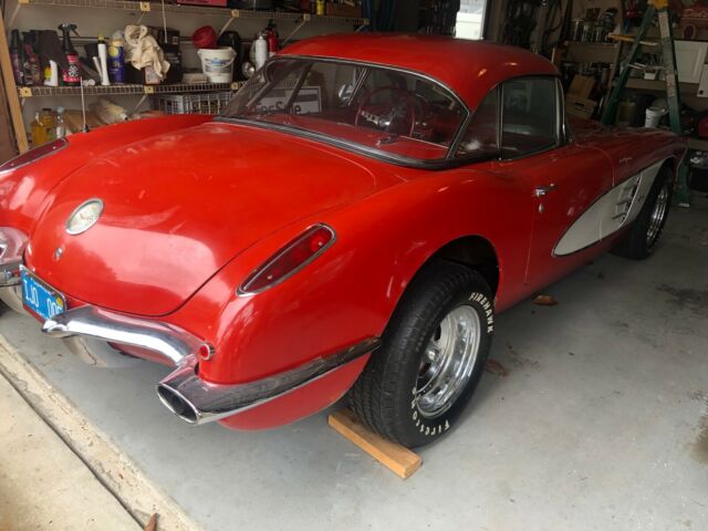 1960 Chevrolet Corvette convertible - photo 3
