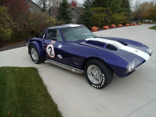 1963 Chevrolet Corvette standard
