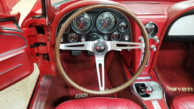 1965 Chevrolet Corvette CONVERTIBLE - photo 10