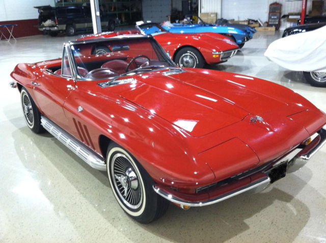 1965 Chevrolet Corvette CONVERTIBLE - photo 4