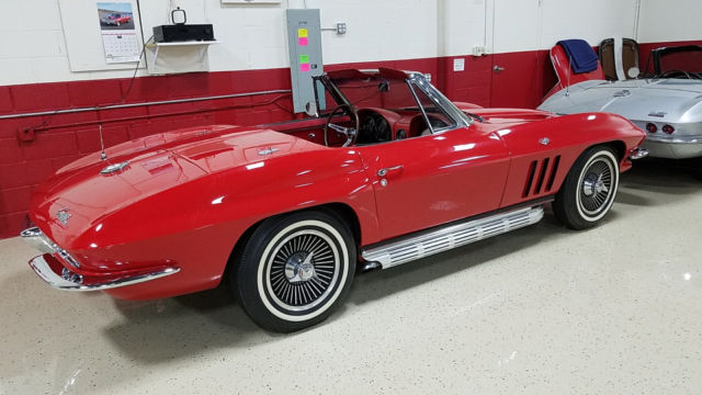 1965 Chevrolet Corvette CONVERTIBLE - photo 6