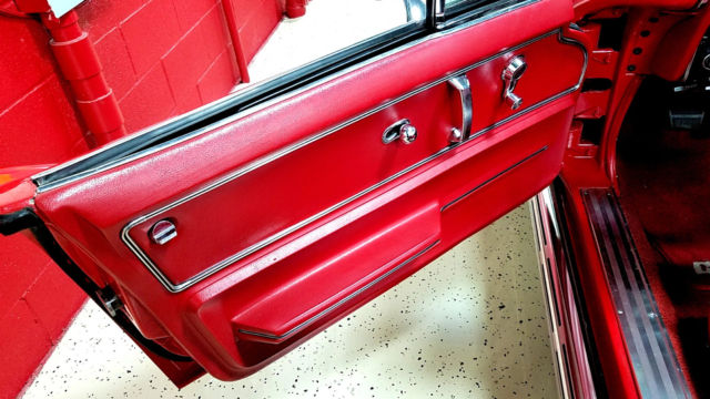 1965 Chevrolet Corvette CONVERTIBLE - photo 9