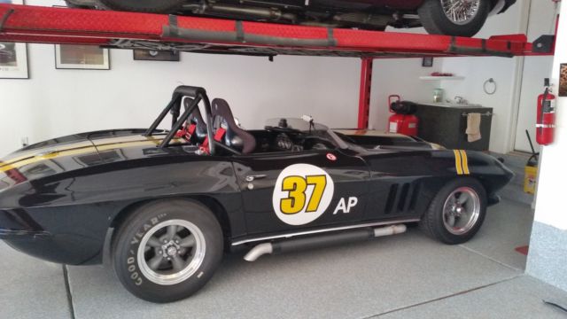 Corvette 1965 Full Race 1965 Chevrolet Corvette Race number: yellow/white