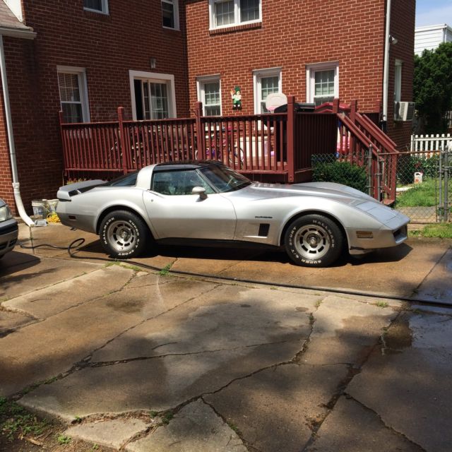Corvette 1982 silver only 711 made new seats optional back wing 1982 Chevrolet Corvette Silver