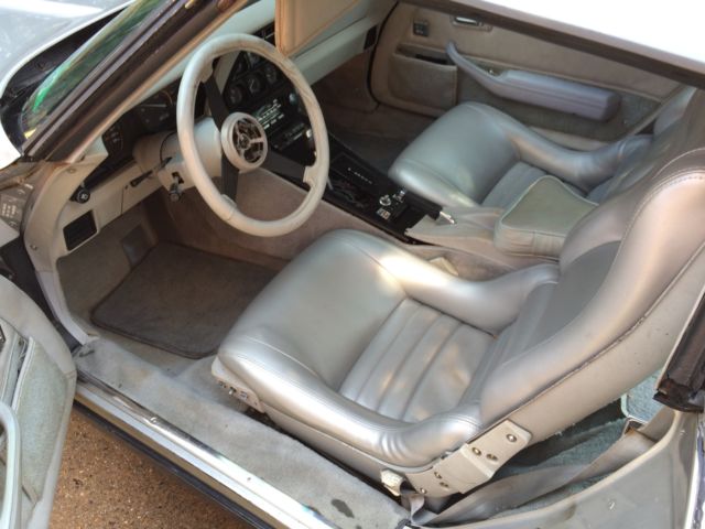1982 Chevrolet Corvette Silver - photo 3
