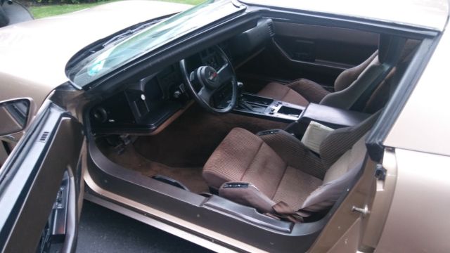 1985 Chevrolet Corvette - photo 7