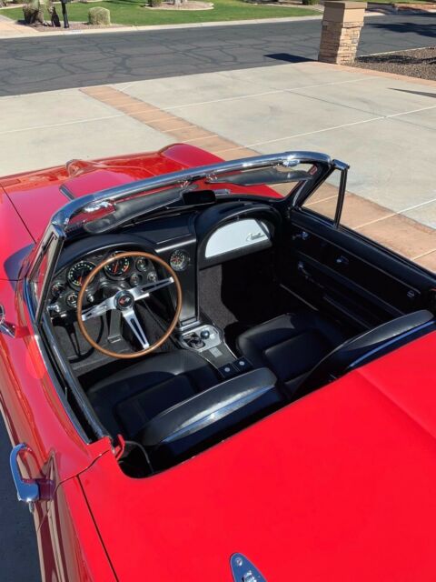 1965 Chevrolet Corvette - photo 12