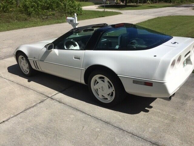 1988 Chevrolet Corvette - photo 5
