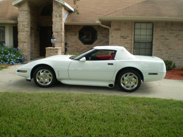 corvette convertable, white with red interior 1994 Chevrolet Corvette Base Convertible 2-Door