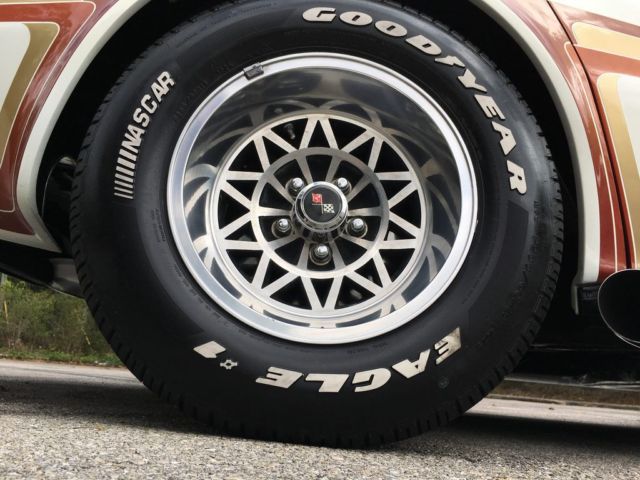 1976 Chevrolet Corvette - photo 7