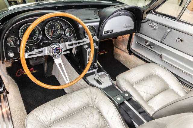 1965 Chevrolet Corvette Convertible - photo 2