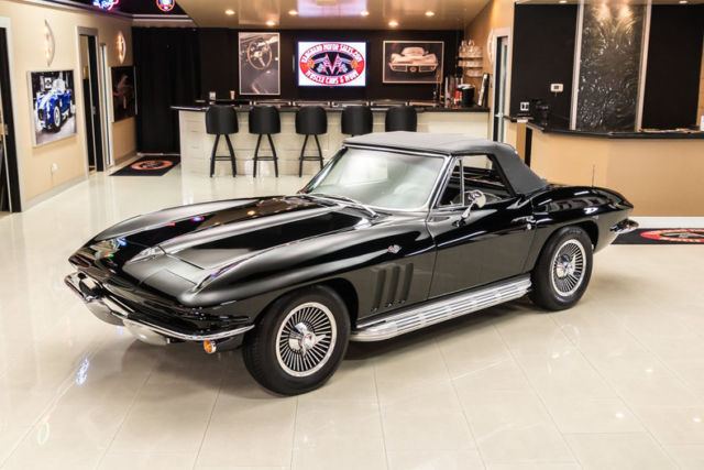 1965 Chevrolet Corvette Convertible - photo 9