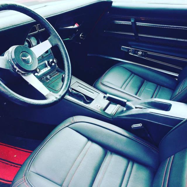 1977 Chevrolet Corvette Beautiful chrome - photo 3