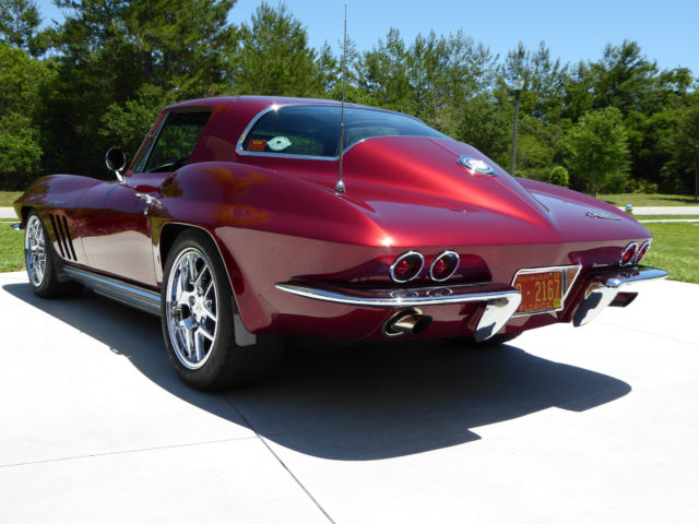 1965 Chevrolet Corvette - photo 2