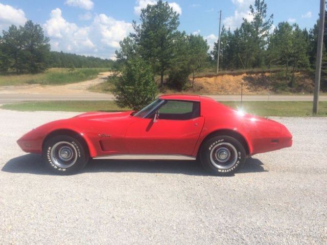 Corvette Stingray, Classic Collector Vehicle 1976 Chevrolet Corvette Standard, Like new condition