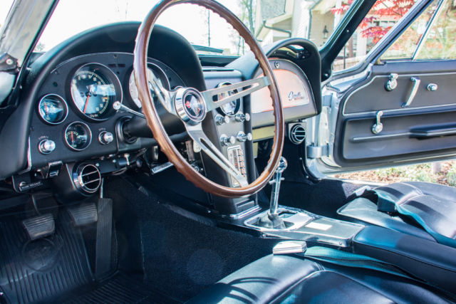1965 Chevrolet Corvette Stingray - photo 10