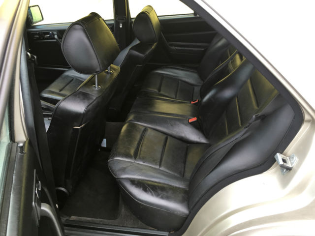 1986 Mercedes-Benz 190-Series - photo 12