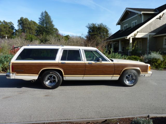Country Squire 1990 Crown Victoria Country Squire LX Survivor 1990 Ford Country Squire Crown Victoria LX