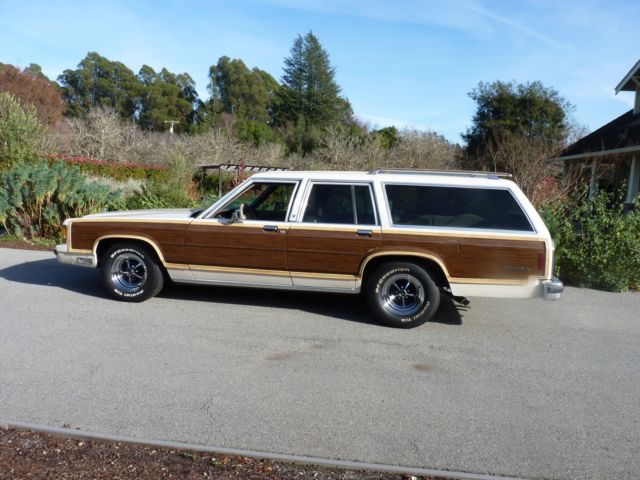 1990 Ford Country Squire Crown Victoria LX - photo 2