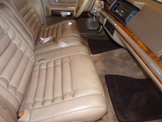 1990 Ford Country Squire Crown Victoria LX - photo 9