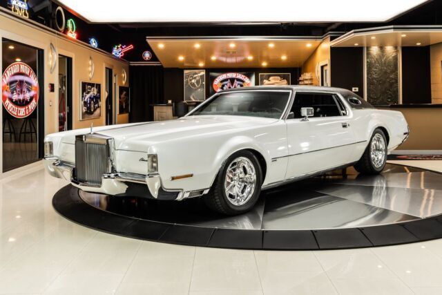 Counts Kustoms Lincoln! 460ci V8, C6 Automatic, Upgraded Suspension, PS, PB, A/C 1972 Lincoln Continental Custom