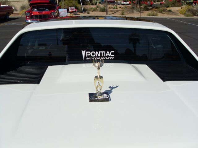 1985 Pontiac Fiero SE - photo 4