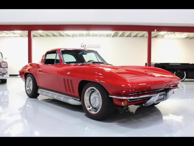 1965 Chevrolet Corvette - photo 3