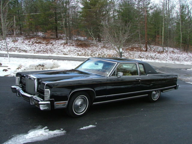 coupe 35 K all most new 1977 Lincoln Town Car