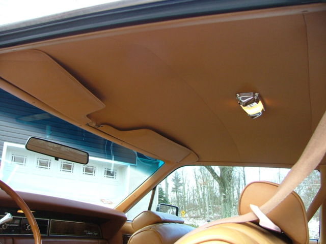 1977 Lincoln Town Car - photo 12