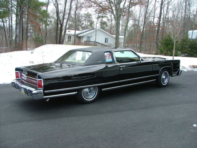 1977 Lincoln Town Car - photo 6