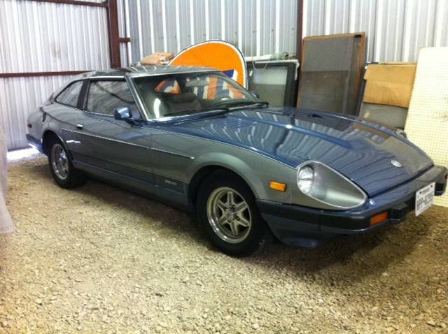 Cowboys Theme Blue and Silver Nissan Datsun 280ZX 1983 Datsun Z-Series 2+2