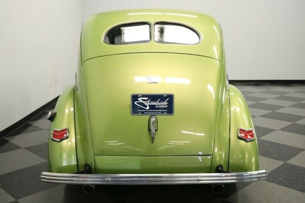 1940 Ford Tudor Streetrod - photo 12