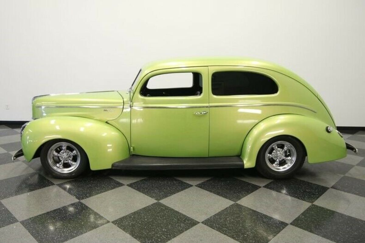 1940 Ford Tudor Streetrod - photo 3
