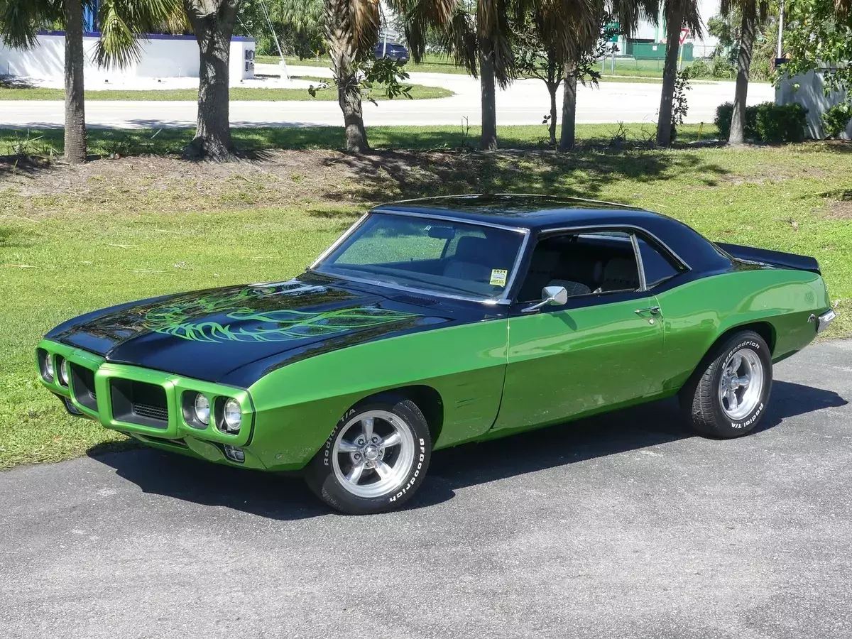 Crate 350 V8. Power Front Disc Brakes. Houndstooth Interior & pinstriping. 1969 Pontiac Firebird Coupe