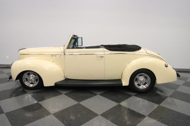 1940 Ford Deluxe Convertible - photo 3