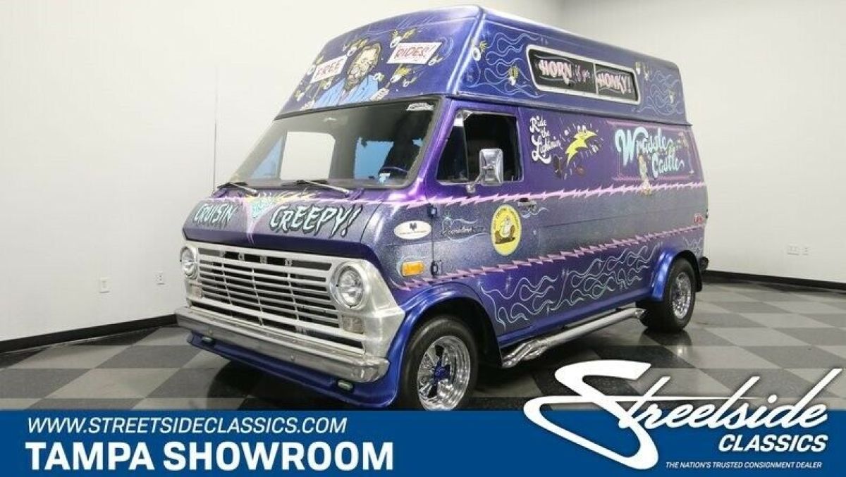 CRAZY ONE OF A KIND VAN CUSTOM PAINT & GRAPHICS PLUSH INTERIOR HEAD TURNER 1974 Ford E-Series Van Custom Van