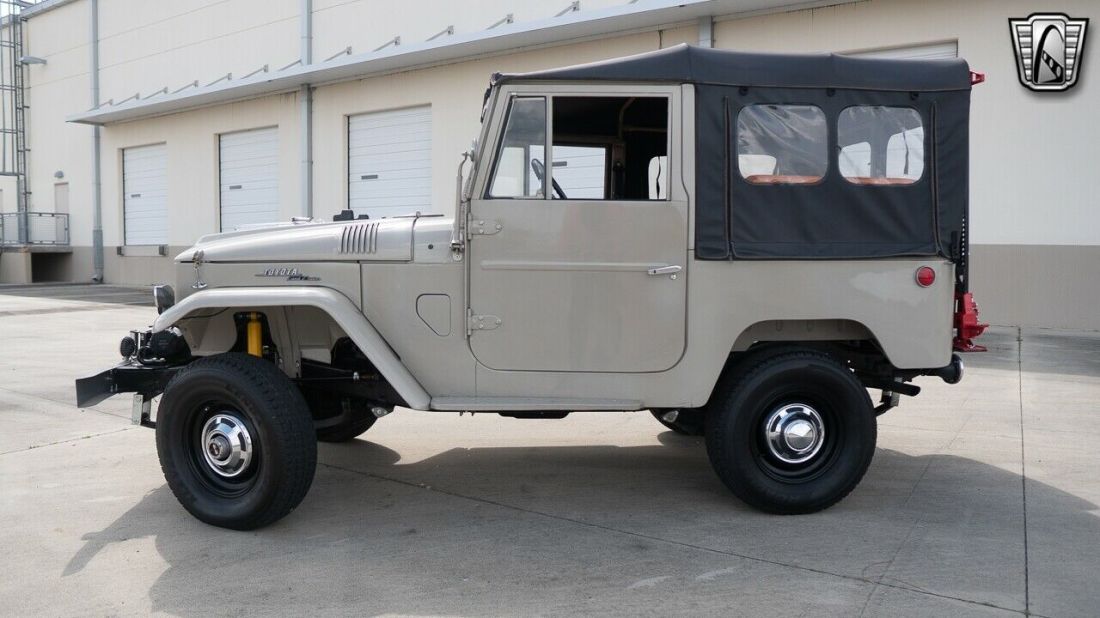 1969 Toyota Land Cruiser FJ40 - photo 4