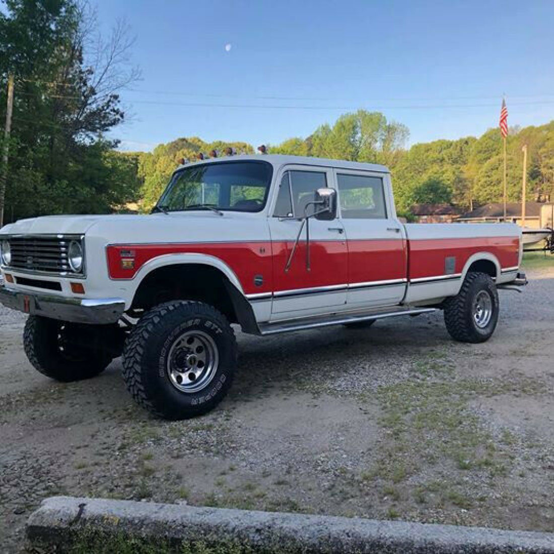 Crew cab long bed 3/4 ton 1973 International Harvester 1210 Deluxe